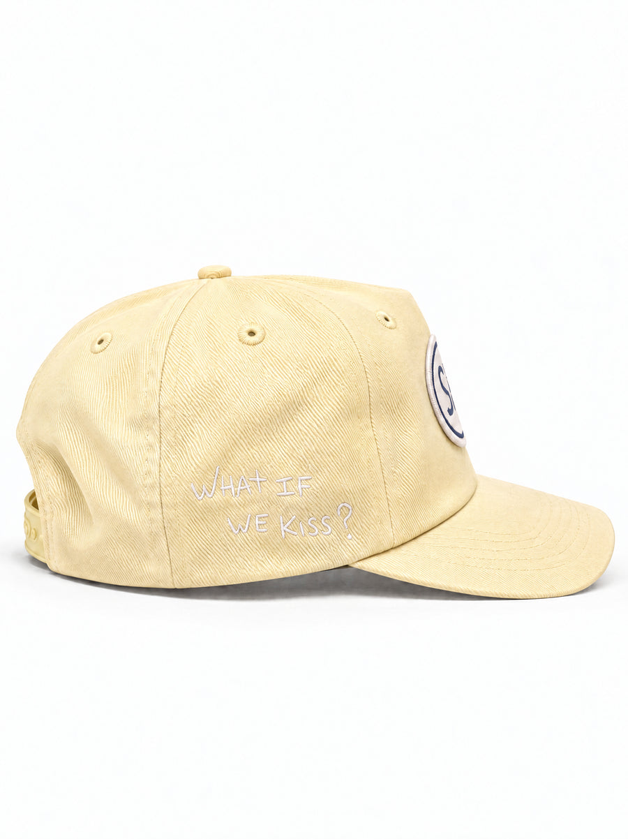 Cap "What if we kiss?" - Pale yellow
